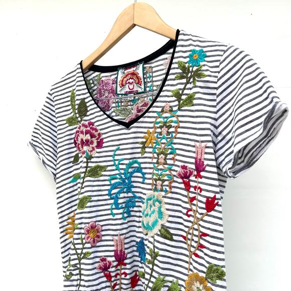 Johnny Was Sheri Everyday Stripe V-Neck Tee T-Shirt Black White Stretchy XS - Picture 6 of 10